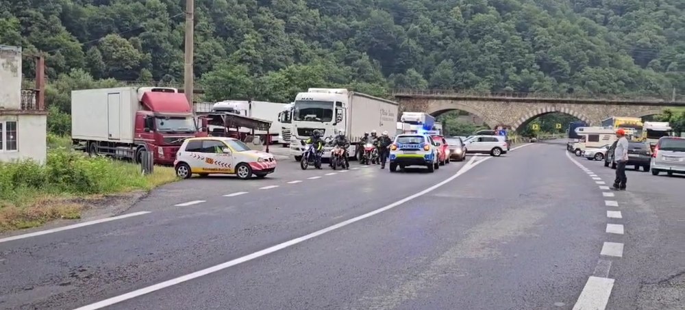 Lucrări pe Valea Oltului. A fost reluat traficul rutier pe sectorul Boița-Lazaret, anunță CNAIR VIDEO