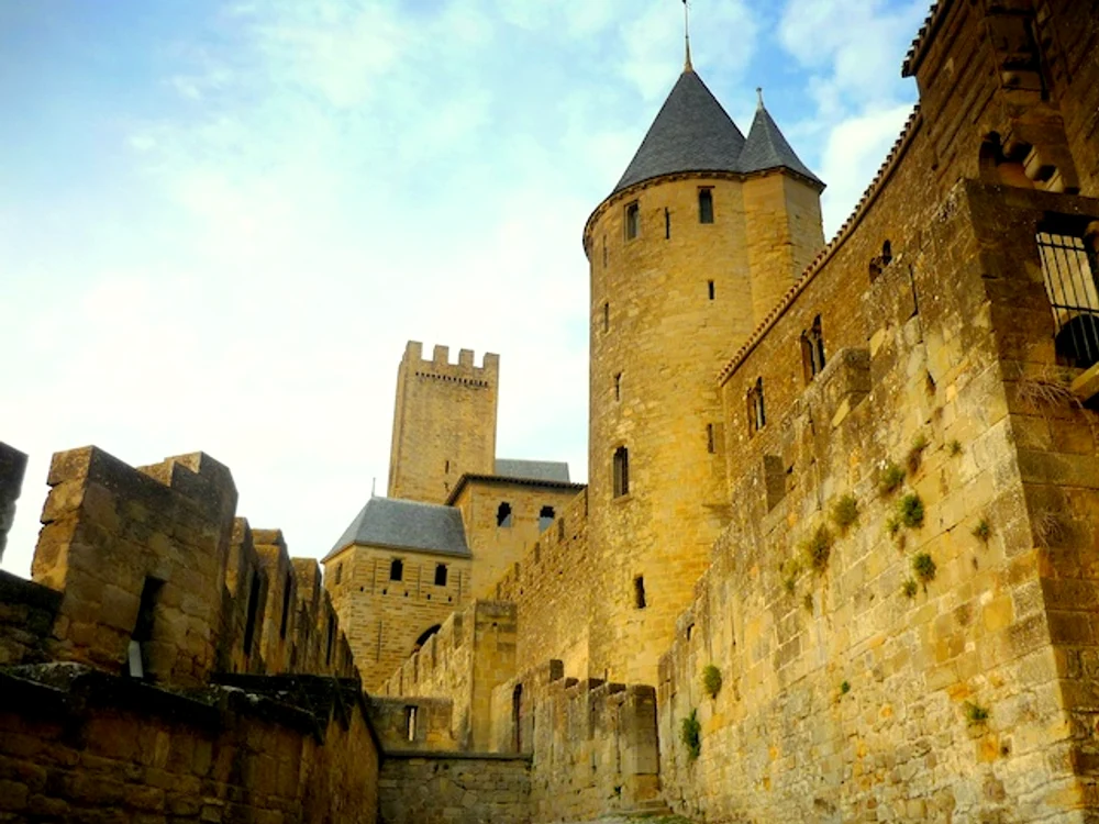 Cetatea Carcassonne,  Languedoc-Roussillon (sec. XIII)