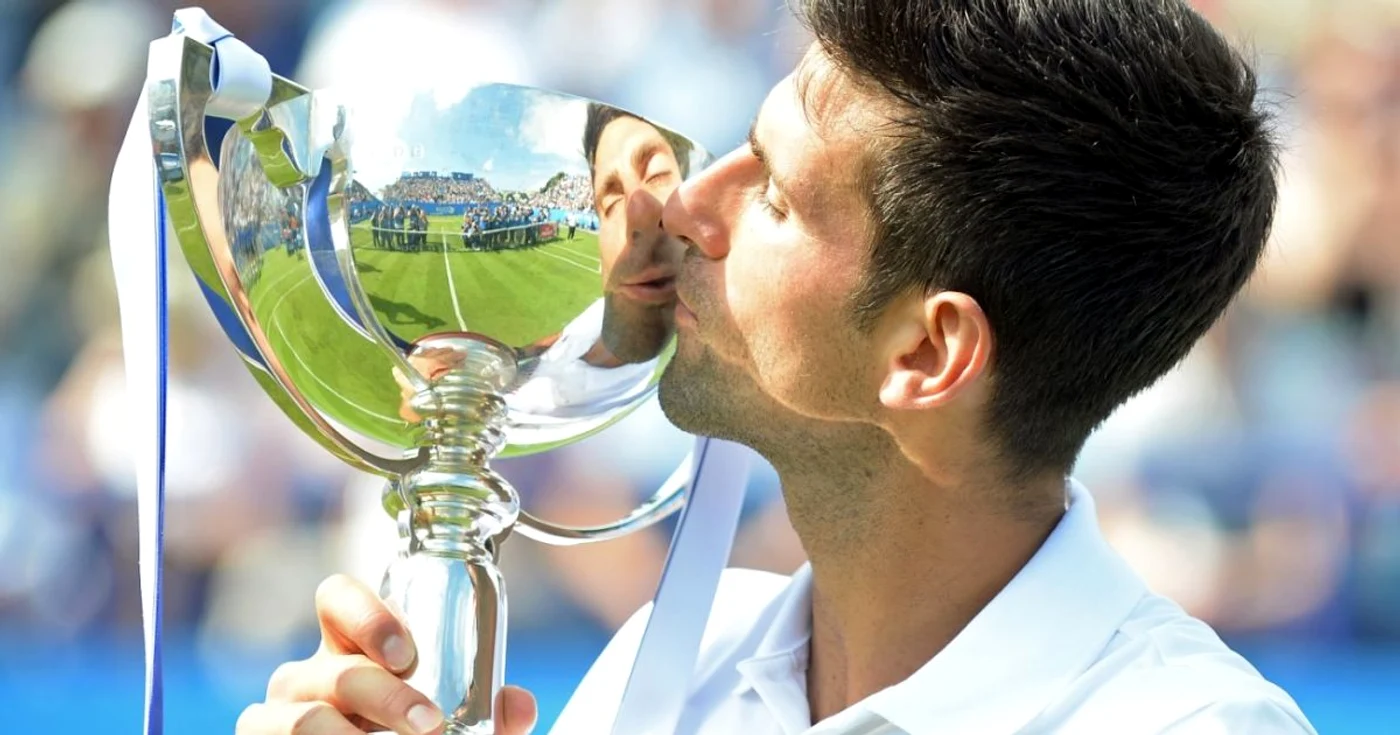 Novak Djokovici a câştigat turneul de la Eastbourne FOTO EPA