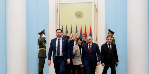 JD Vance și Niko Pal=șibian jpg