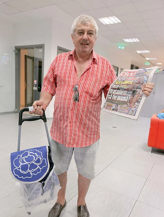 Luca Adam va merge  la cumpărături cu căruciorul câştigat la Click!