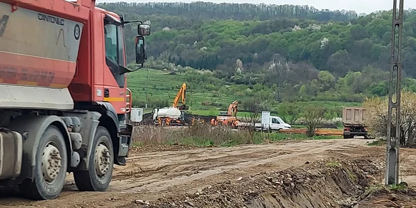 Lucrari tronson 5 autostrada sibiu pitesti 01 foto denis grigorescu jpg