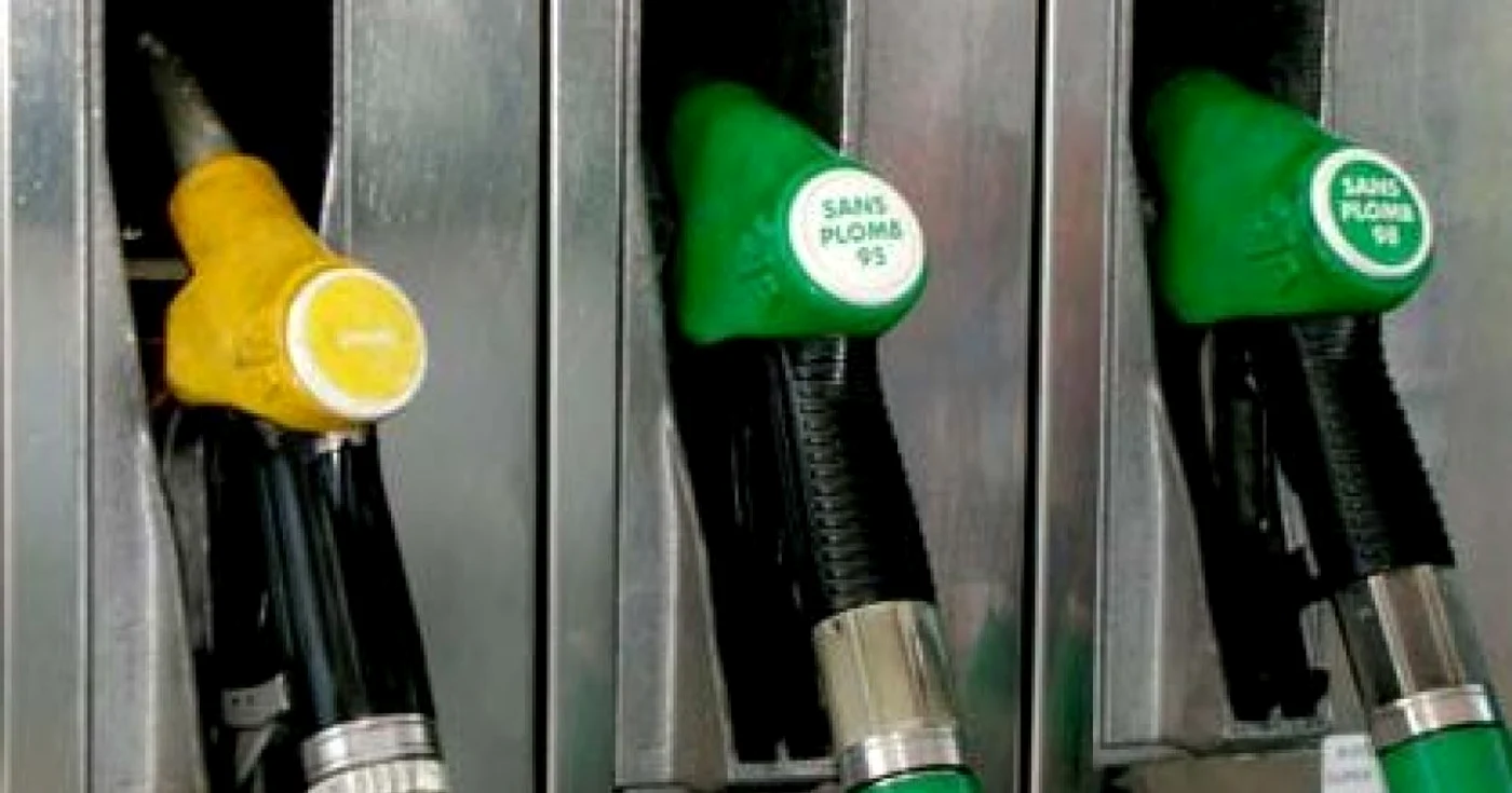 Rompetrol scade preţul la carburanţi