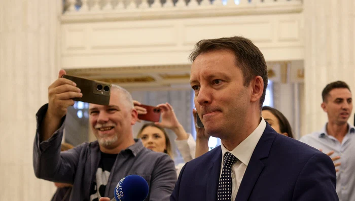 Sosirea premierului desemnat, Siegfried Mureșan, in Parlamentul Romaniei, in Bucuresti 18 septembrie 2026.