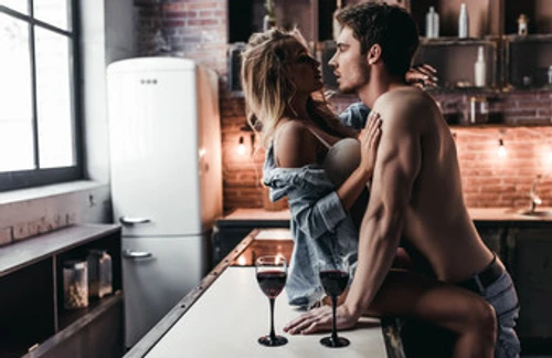 Lubrifianţii au un rol foarte important în intensificarea plăcerii şi menţinerea pentru mai mult timp a actului sexualfoto: 123RF