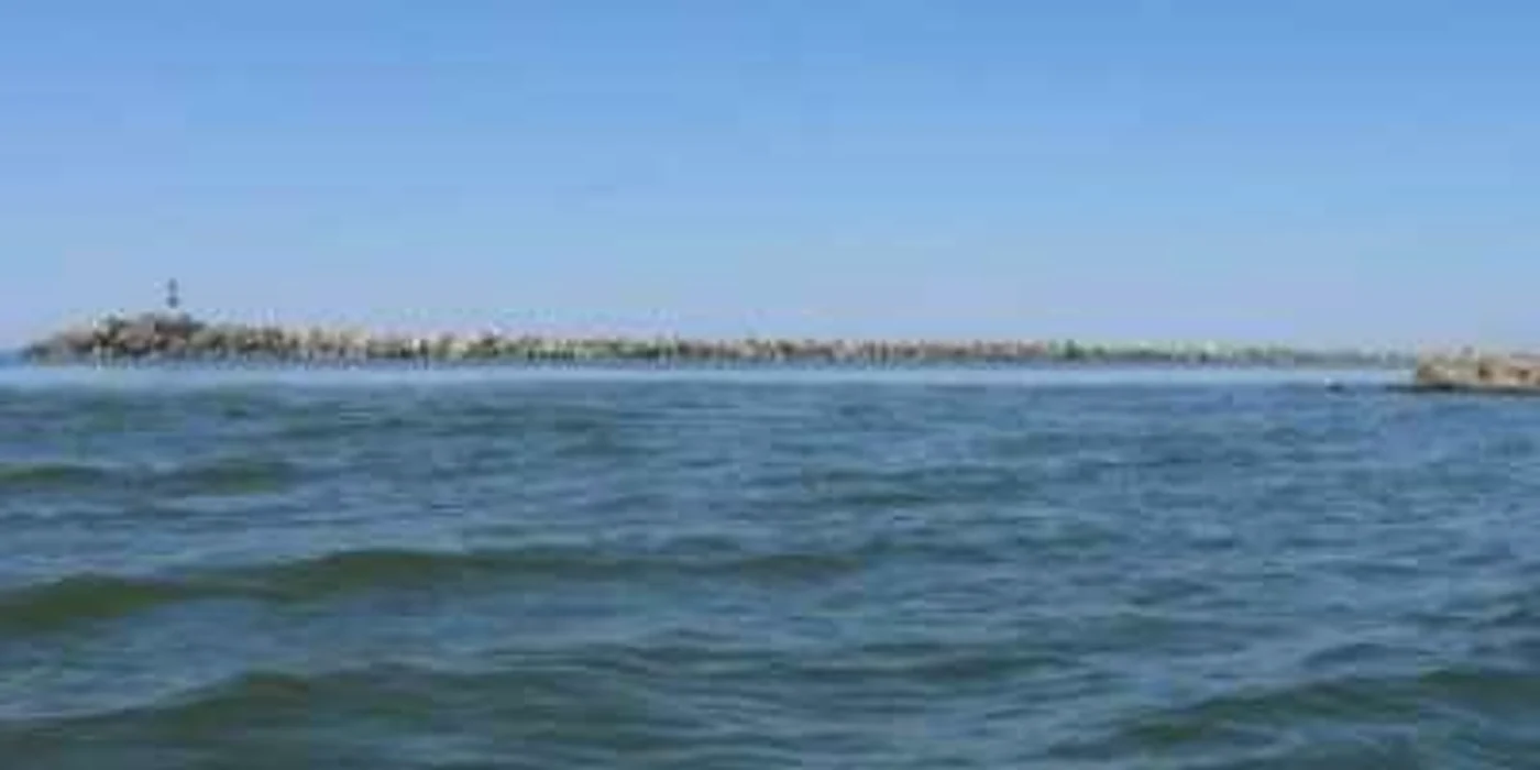 Navigaţia pe Canalul şi Bara Sulina a fost închisă din cauza furtunii
