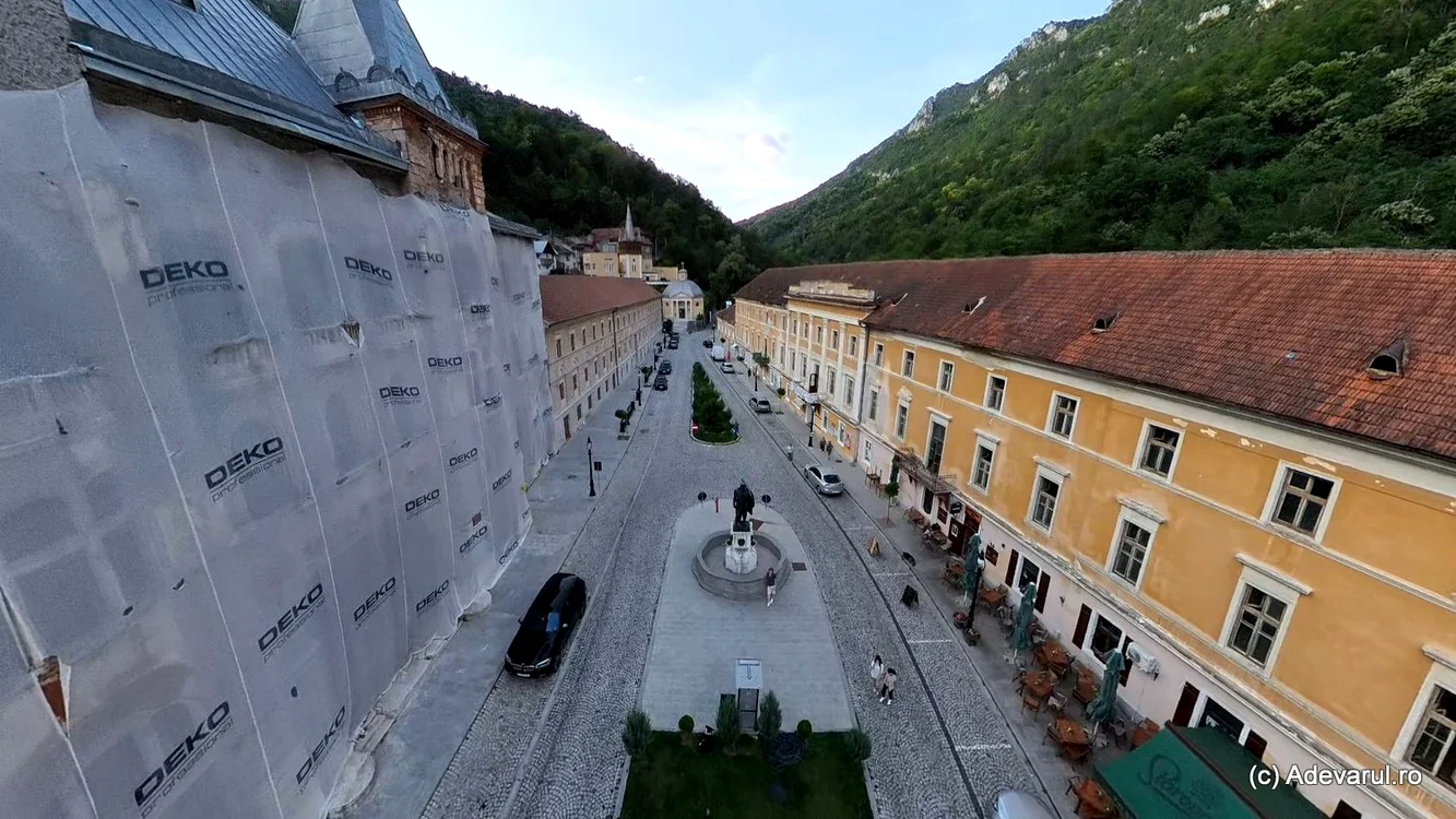 Centrul stațiunii Băile Herculene. Foto: Daniel Guță. ADEVĂRUL