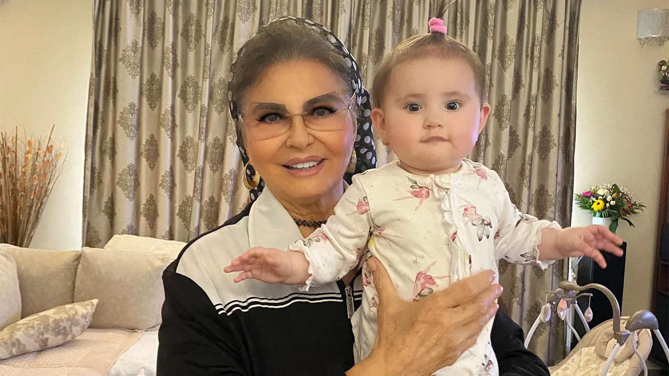 Irina Loghin este topită după micuța Ana, 8 luni