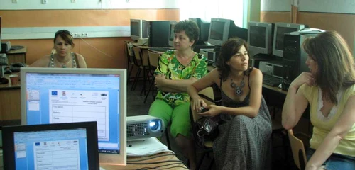 Catalogul electronic e folosit de profesori şi părinţi
