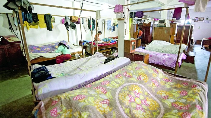 Soţiile împart dormitoare comune