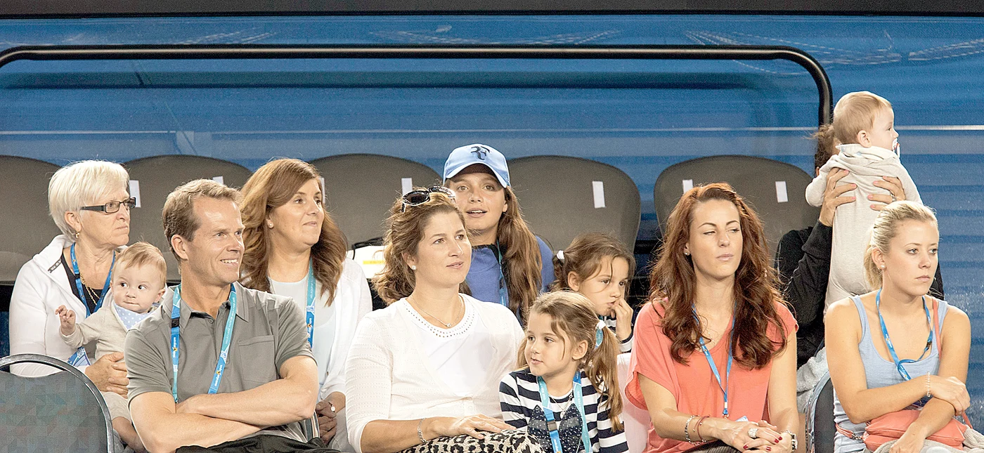 
    Copiii lui Roger Federer, de la stânga la dreapta: Lenny (8 luni), Charlene (5 ani, în prim-plan), Myla Rose (5 ani) şi Leo (8 luni)  
