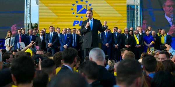 Iohannis la mitingul PNL de la Iaşi FOTO Facebook 