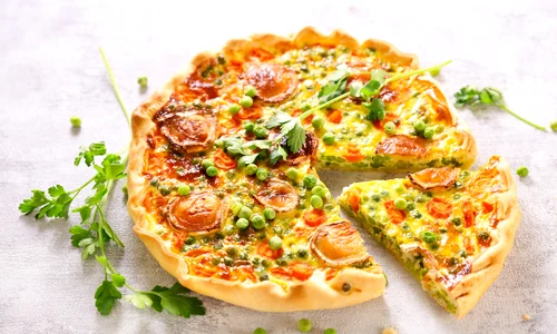 Tarta cu legume Sursa foto shutterstock 1943821969 jpg