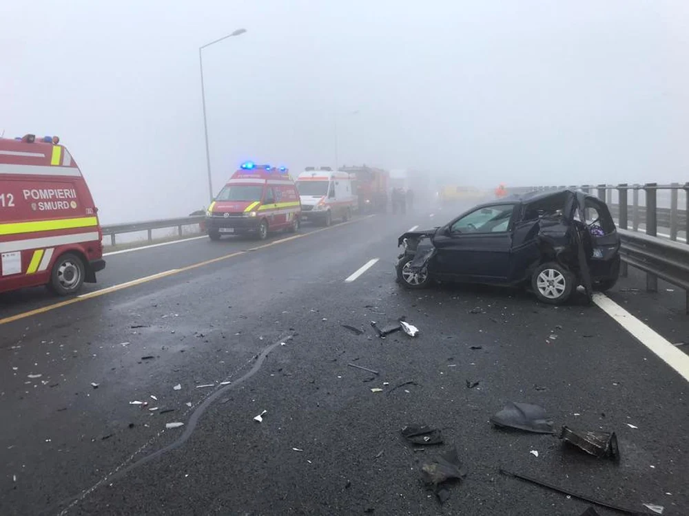 
    Accidentul s-a produs din cauza vizibilităţii redusefoto: ISU Cluj  