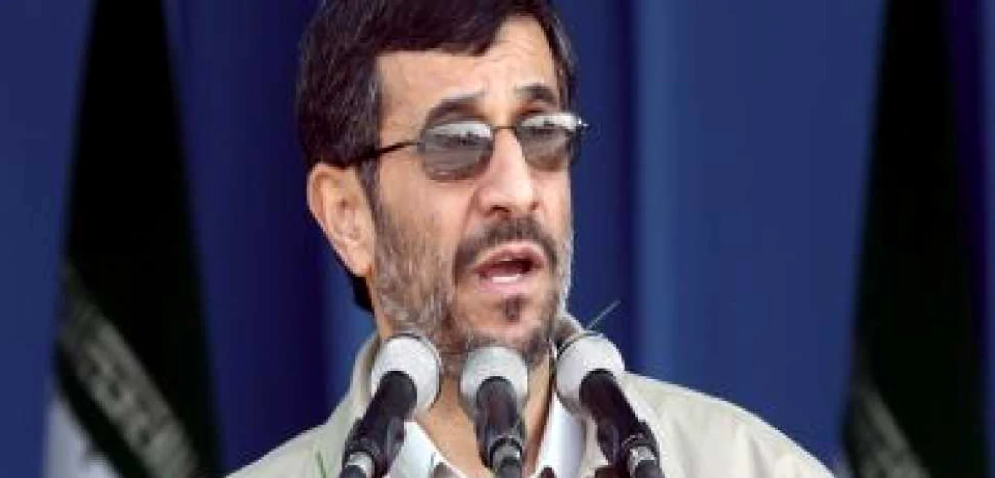 Ahmadinejad avertizează că nicio putere nu va îndrăzni să atace Iranul