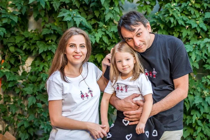 Andrei Păunescu, alături de Adriana și de Maria foto: arhiva personală