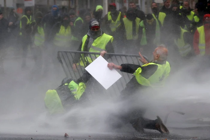 Protest al „Vestelor galbene“ la Bruxelles FOTO Twitter @eha_news