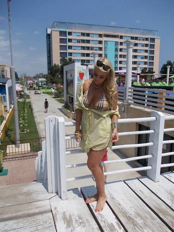 Roxana Nemes