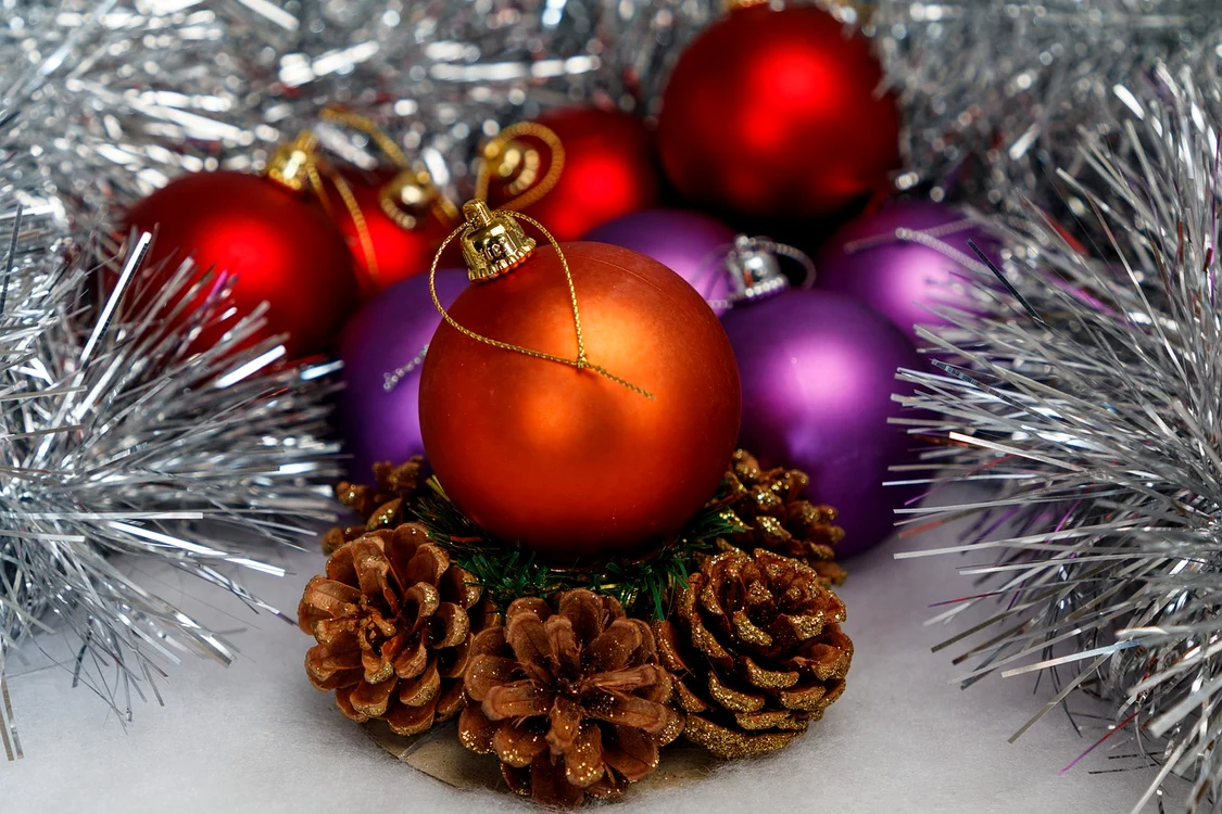 Cuvântul beteală nu are plural / foto: Pixabay