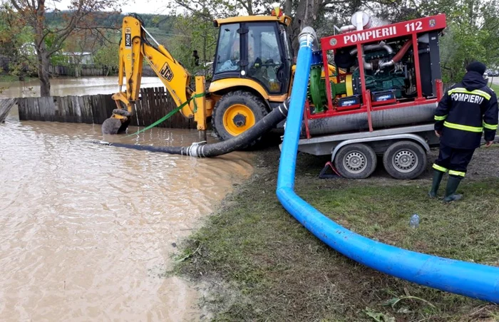 Apa a intrat în gospodării