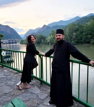 1 monica barladeanu la manastire jpg jpeg