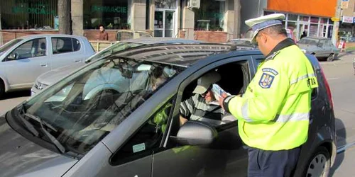 Poliţistul lucra la Rutieră