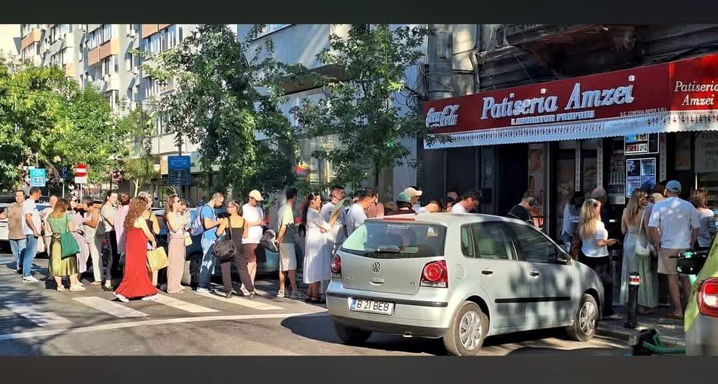 Coadă la merdenelele lui nea Mihai de la Amzei