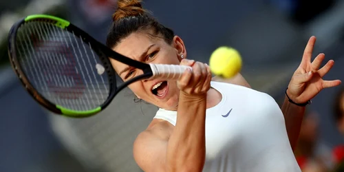 Simona Halep joacă finala Madrid cu  Kiki Bertens FOTO EPA EFE Javier Lizon