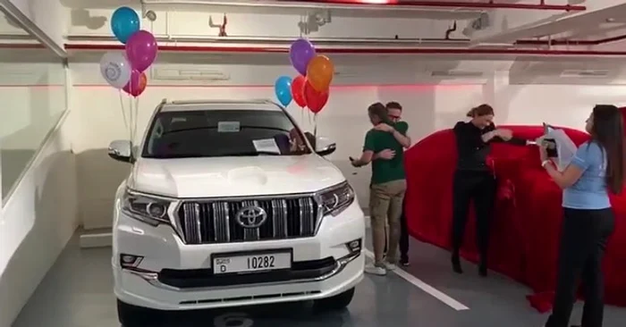 
    Luca abia așteaptă să conducă această bijuteriefoto: Instagram  