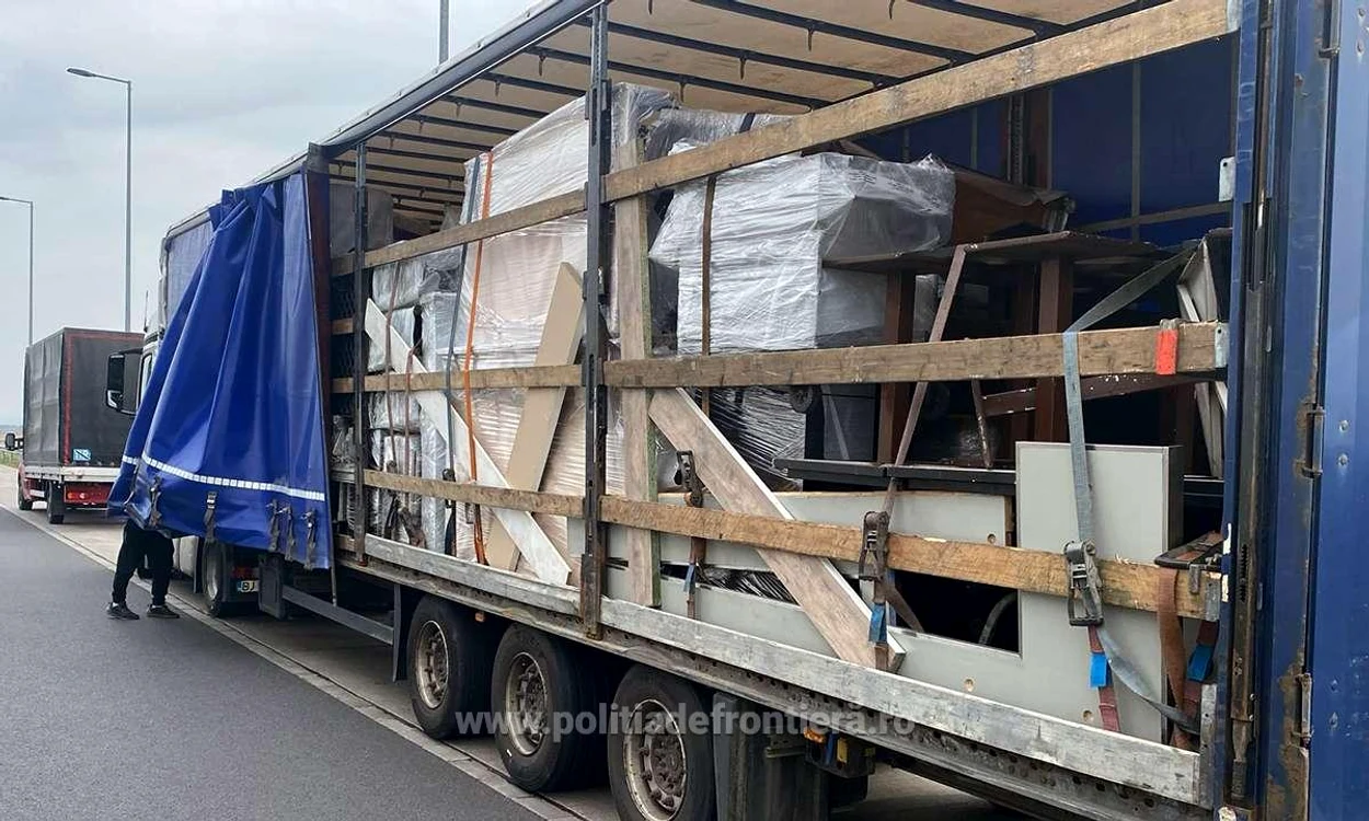 Este vorba despre diferite deșeuri FOTO Poliția de Frontieră 