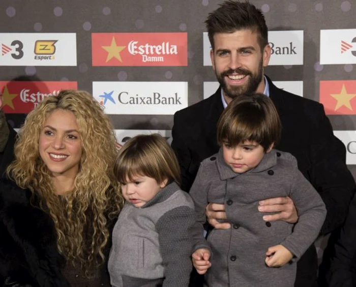 shakira pique hepta 2668504 1 jpg jpeg