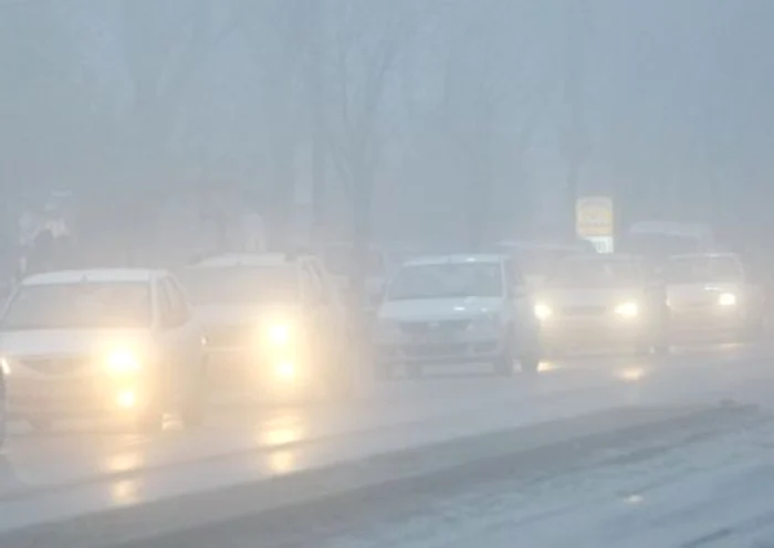 
    Ceaţa va scădea vizibilitatea şi sub 50 de metri  