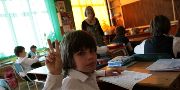 Elevii de la Colegiul Mircea cel Bătrân din Constanţa