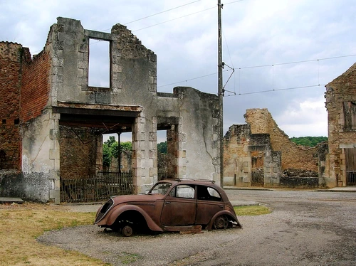1200px car in oradour sur glane4 jpg jpeg