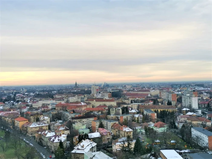 Panorama Timişoarei din locuinţa aflată la etajul 20  FOTO Ş.Both