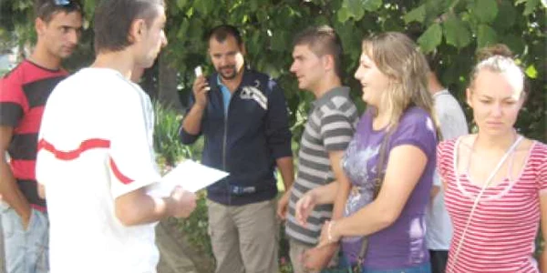 Studenţii orfani riscă  să piardă anul