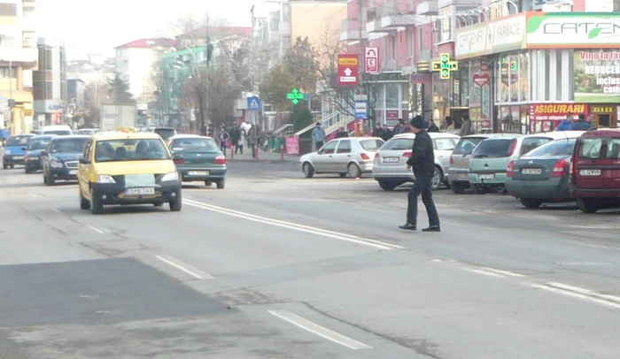 A traversat neregulamentar strada Isaccei FOTO Arhivă Adevărul