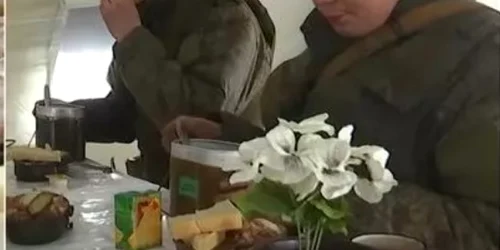 Imagini de propaganda  cu o brutărie pe front