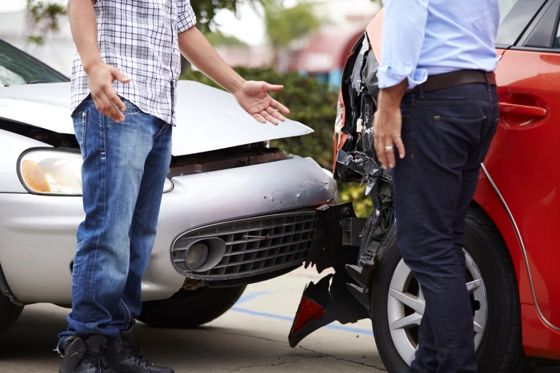 Accident - asigurare - polita RCA FOTO Shutterstock 