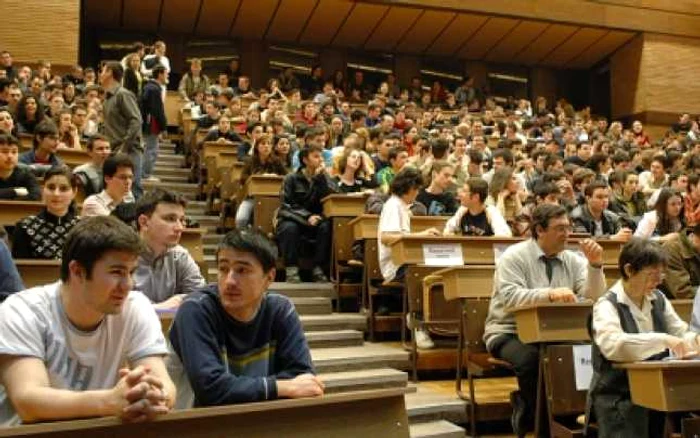 Regula este aplicabilă pentru studenții ciclului I