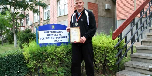 Campionii de la Frontieră