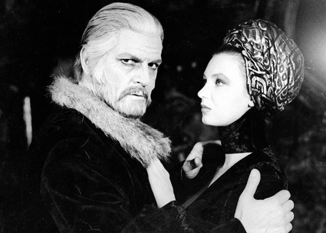 
    Gabriela Vlad era o tânără actriţă de la  Teatrul din Bârlad când marele Piersic  s-a îndrăgostit de ea în anul 1974Foto Arhivă Personală  