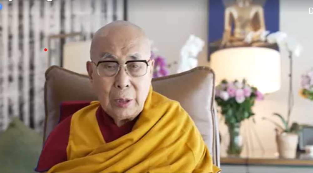 Dalai Lama spune că se recuperează bine la New York după recenta operaţie suferită VIDEO
