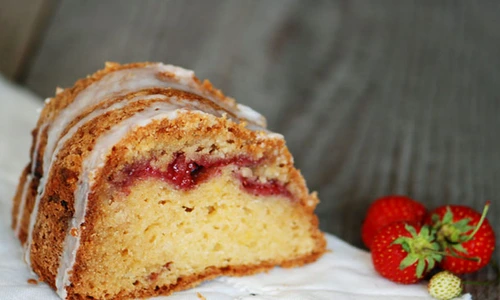 20110718 127677 Serious Sweets Strawberry Coffee Cake PRIMARY jpeg