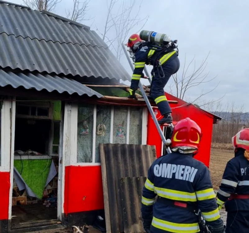 Casa care a luat foc cu cei trei copii înăuntru Foto:ziaruldeiasi.ro 