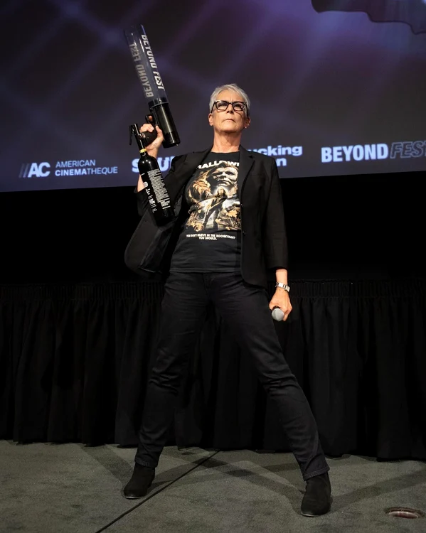 
    Jamie Lee Curtis, 62 de ani, a strălucit echipată în Terminatorfoto: Instagram  