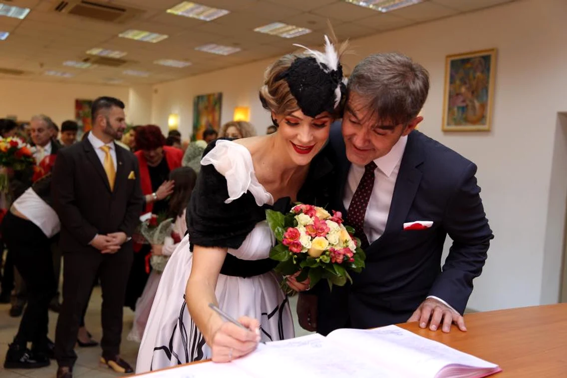 Roxana Ciuhulescu nunta Silviu Bulugioiu s a casatorit (2) jpeg