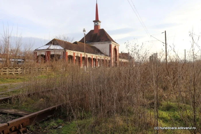 gara hunedoarei si calea ferata hunedoara simeria foto daniel guta adevarul