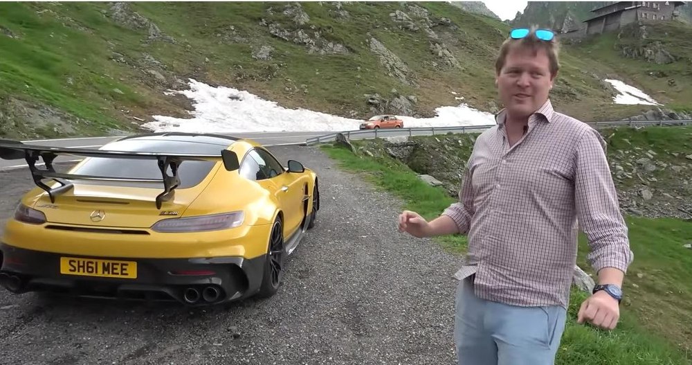 Un celebru vlogger a mers pe Transfăgărășan cu un Mercedes AMG de 720 CP. „E cea mai frumoasă priveliște” VIDEO