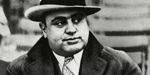 Calendar 25 ianuarie: 1947   Al Capone, cel mai faimos gangster american, a murit la vârsta de 48 de ani jpeg